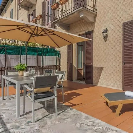 La Terrazza Cavour Comfortable Feriehus