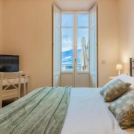 La Terrazza Cavour Comfortable Feriehus *