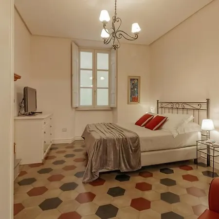 La Terrazza Cavour Comfortable Feriehus *